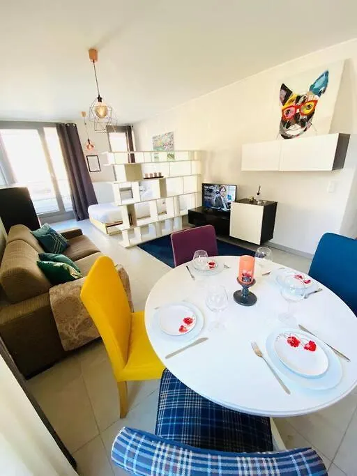 Studio In City Center With Private Terrace Luxemburg